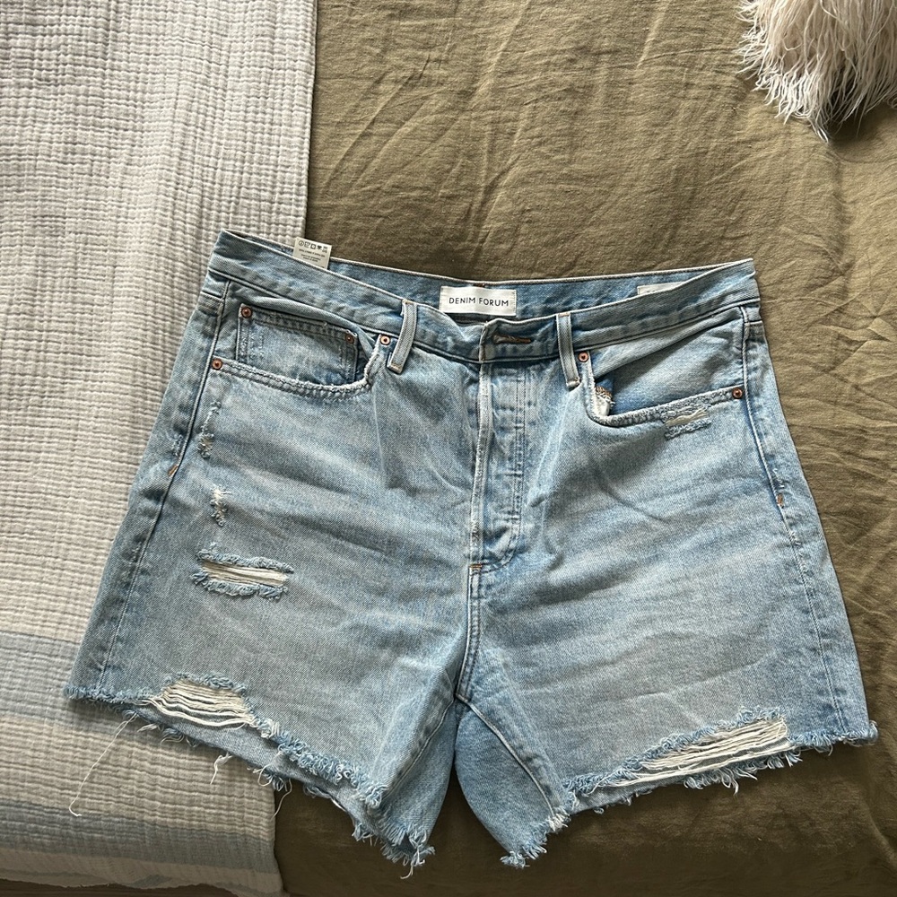 Denim Forum ex boyfriend shorts